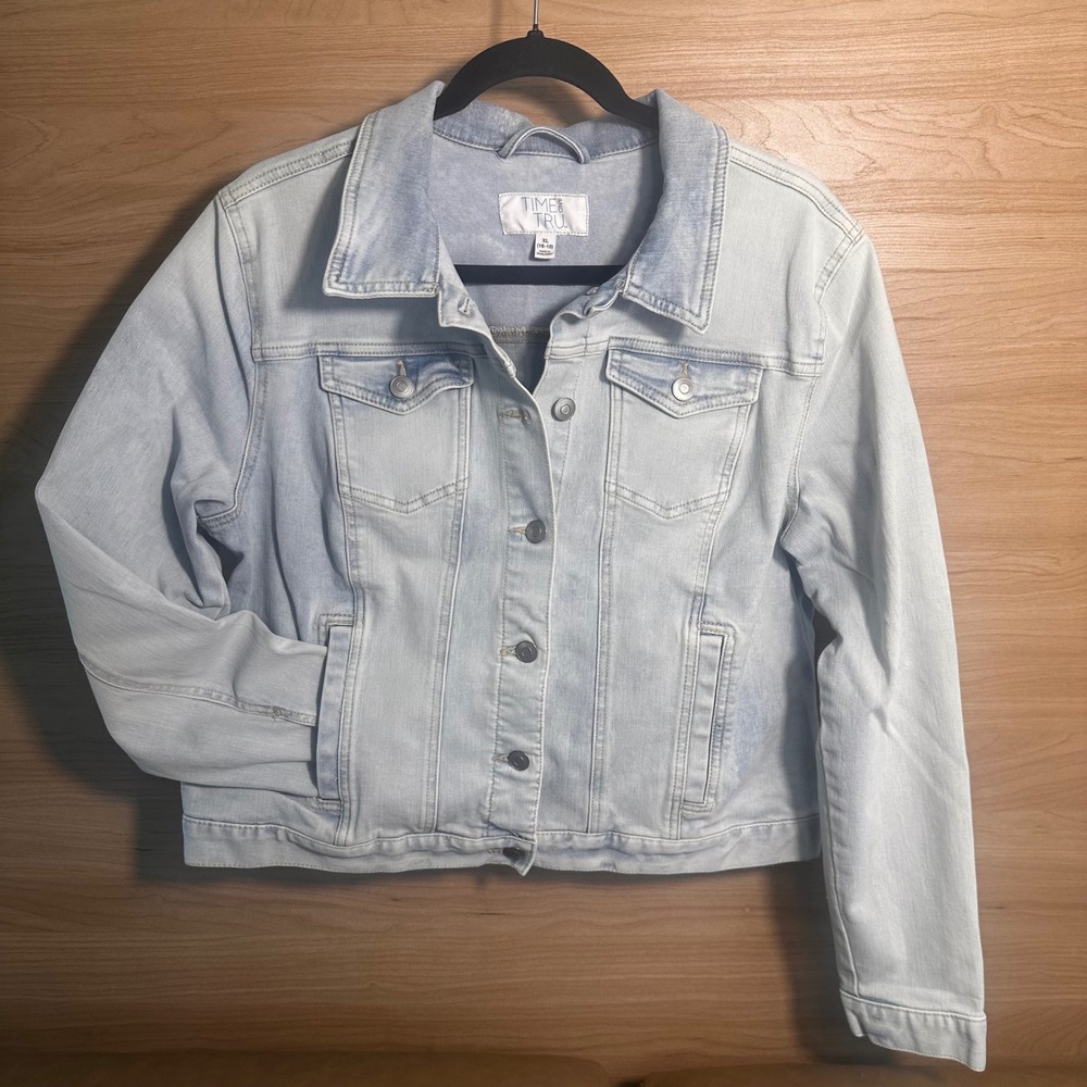 Time and Tru Womens Light Wash Denim Jacket XL 16-18 Blue Trucker Jean Jacket